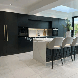 Tủ bếp gỗ Plywood chữ I màu đen sang trọng – P-K03